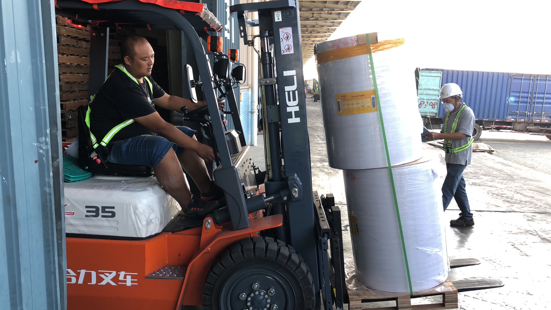 Rollo de papel gigante térmico crudo de 844 mm 795 mm 636 mm 400 mm de ancho